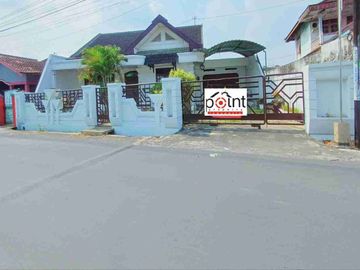 Rumah Luas Cocok Untuk Kantor dan R. Usaha di Gonilan dekat UMS