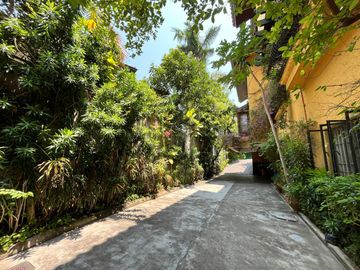 AYALA ALABANG VILLAGE 4 BEDROOM HOUSE AND LOT FOR SALE