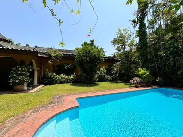 AYALA ALABANG VILLAGE 4 BEDROOM HOUSE AND LOT FOR SALE