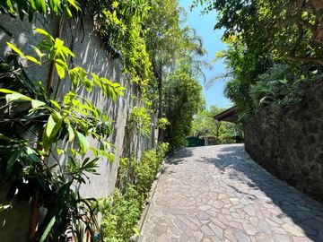 AYALA ALABANG VILLAGE 4 BEDROOM HOUSE AND LOT FOR SALE