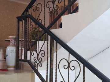 DIJUAL RUMAH PIK 1 MEDITERANIA BOULEVARD CLUSTER FLORENCE 8X20 (2.5 LANTAI) SEMI FURNISH HARGA NEGO