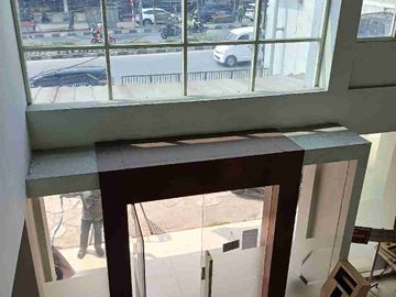 DISEWAKAN: Gedung Komersial 3 Lantai di Pusat Kota Pamulang