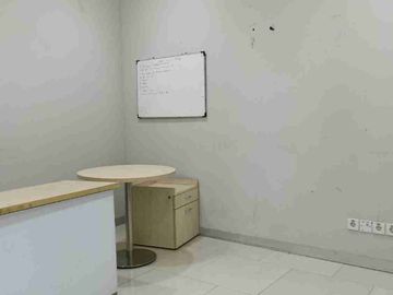 DISEWAKAN: Gedung Komersial 3 Lantai di Pusat Kota Pamulang