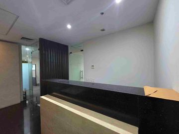 Fitted Office in One Global Place, BGC, Taguig City – 320 sqm, Prime CBD Location