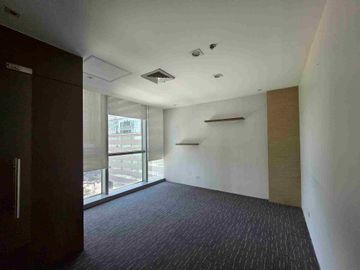 Fitted Office in One Global Place, BGC, Taguig City – 320 sqm, Prime CBD Location