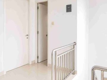 Rumah Cantik 2 lantai di Perumnas Depok 1