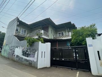 DIJUAL RUMAH CANTIK 2 LANTAI CIATER SERPONG (EN672)