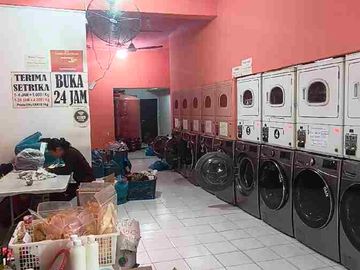 Dijual Cepat Ruko 2 Lantai Hadap Jalan di Central Tanjung Uncang