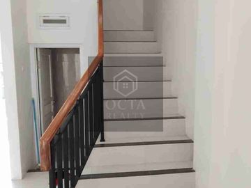 Di Jual Rumah Siap Huni di Taman Malaka Selatan Jakarta Timur