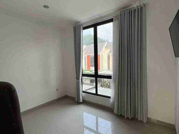 Di Jual Rumah Di Metland transyogi.harus terjual cepat.