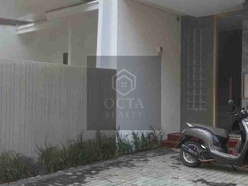 Di Jual Rumah Modern Minimalis Di Pondok Bambu Duri