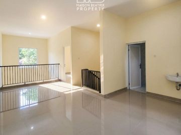 RUMAH BARU DIBANGUN 2 LANTAI DI SEKTOR 1.1 GRIYA LOKA BSD CITY - TANGSEL