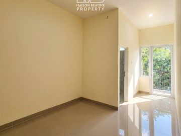 RUMAH BARU DIBANGUN 2 LANTAI DI SEKTOR 1.1 GRIYA LOKA BSD CITY - TANGSEL