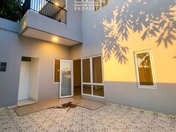 RUMAH BARU DIBANGUN 2 LANTAI DI SEKTOR 1.1 GRIYA LOKA BSD CITY - TANGSEL