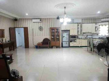 Rumah Hoek - Tempat Usaha - Paling Strategis - Sunter - Jakarta-Utara