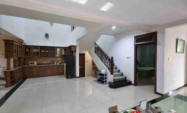 DIJUAL RUMAH FULL FURNISH VILLA BUKIT MAS