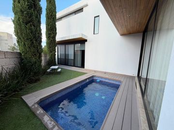 VENTA CASA CLUB DE GOLF LA LOMA $12,000,000