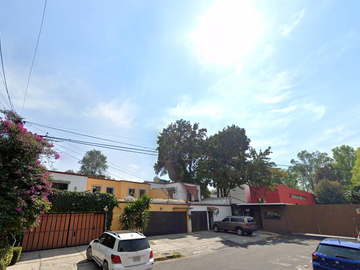 Casa en excelente ubicación, Coyoacán CDMX.