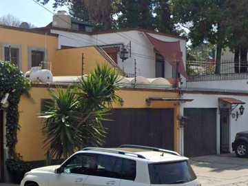 Casa en excelente ubicación, Coyoacán CDMX.