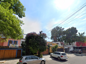 Casa en excelente ubicación, Coyoacán CDMX.