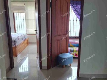 RUMAH LUBANG BUAYA JAKARTA TIMUR