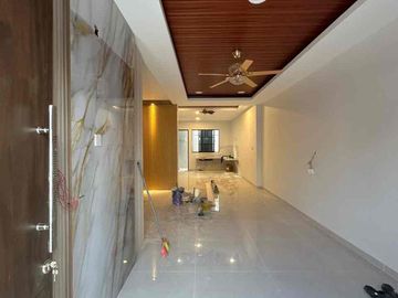 DIJUAL RUMAH CANTIK BEVERLY GREEN 2 LANTAI SIAP HUNI
