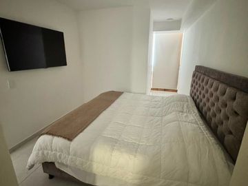 SE ARRIENDA APARTAMENTO AMOBLADO CABECERA