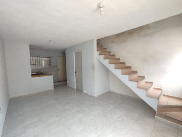 CASA EN VENTA EN HIDALGO ORIENTE.
