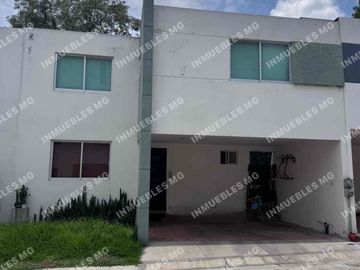 CASA VENTA Por periférico y explanada Momoxpan san Pedro Cholula Puebla