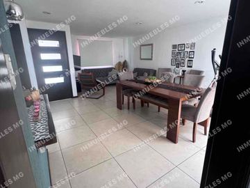 CASA VENTA Por periférico y explanada Momoxpan san Pedro Cholula Puebla