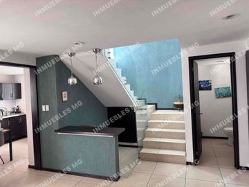 CASA VENTA Por periférico y explanada Momoxpan san Pedro Cholula Puebla