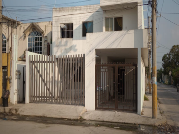 CASA DE ENTREGA INMEDIATA EN DE LOS JAMINES, COL LAS FLORES, CIUDAD MADERO, TAMAULIPAS