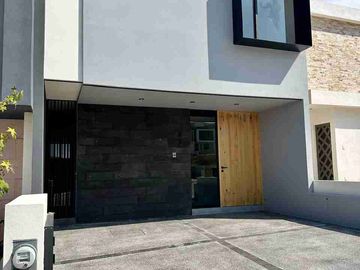 Hermosa casa en tres marías
