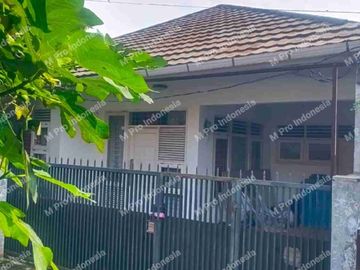 Harga Miring banget, Rumah dijual di Tebet Timur, dekat jalan raya