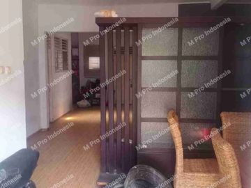 Harga Miring banget, Rumah dijual di Tebet Timur, dekat jalan raya