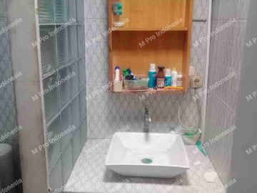 Harga Miring banget, Rumah dijual di Tebet Timur, dekat jalan raya