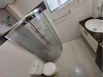 5 Bedroom House, 3 storey and basement