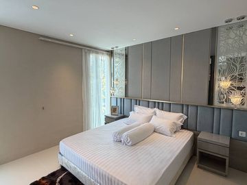 BEST DEAL - Rumah Pakuwon City cluster Grand Island Suvadiva Furnished Interior