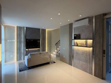 BEST DEAL - Rumah Pakuwon City cluster Grand Island Suvadiva Furnished Interior