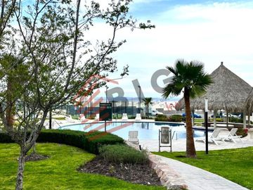 Venta de Departamento Amueblado en zona del Refugio, Qro.
