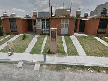 CASA EN VENTA EN AV, HILARIO GALICIA, FRACC. STA. ANA, PUEBLA