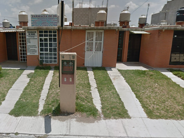 CASA EN VENTA EN AV, HILARIO GALICIA, FRACC. STA. ANA, PUEBLA