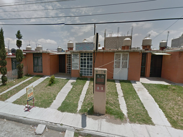 CASA EN VENTA EN AV, HILARIO GALICIA, FRACC. STA. ANA, PUEBLA