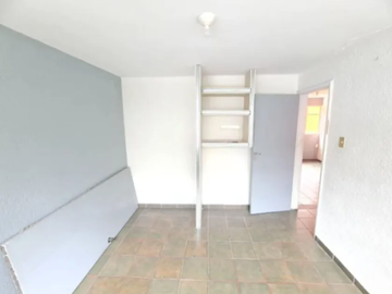 CASA EN VENTA EN AV, HILARIO GALICIA, FRACC. STA. ANA, PUEBLA