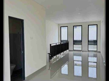 Dijual Double Balcony di Alfresco