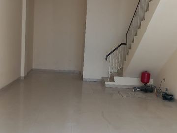 Disewakan Ruko 2.5 Lantai di Rose Garden Galaxy, Bekasi Selatan