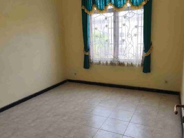 Sewa Rumah Semi Furnish, One gate sistem, Murah dan kawasan Elit