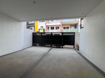 For Sale! 4 Bedroom Townhouse in Donya Faustina Village Tandang Sora Quezon City -AJCQ