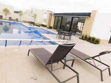 CASA EN VENTA EN PRIVADA CAPITAL SUR QUERETARO CERCA DE LOS PARQUES INDUSTRIALES DEL SUR