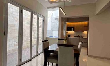 Rumah Bagus semi furnished di Kota wisata cibubur